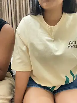 vickyandtania online show from 03.22.26