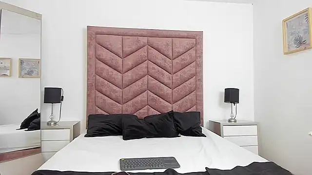 Alanha   online show from 10.30.25