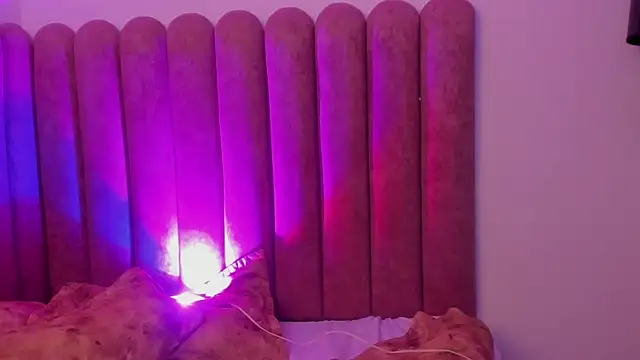 Alanha   online show from 11.03.25