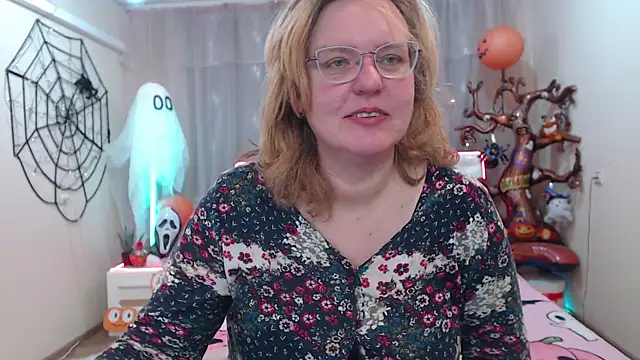 VestaWoody online show from 11.03.25