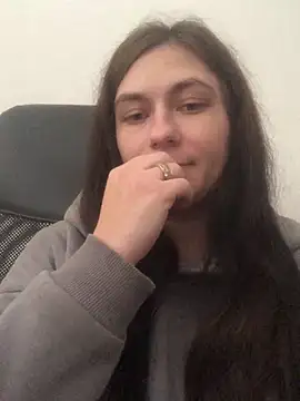 Twolatte1520 online show from 11.04.25