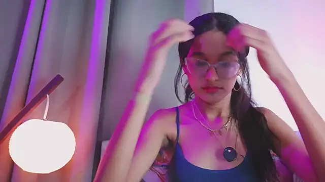 luna valen online show from 10.27.25