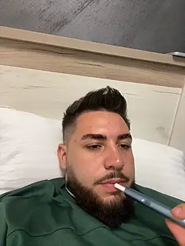 MilanYaman online show from 10.08.25