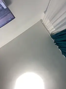 MilanYaman online show from 10.09.25