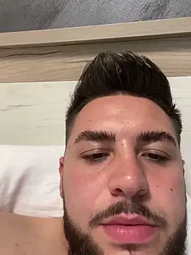 MilanYaman online show from 10.11.25