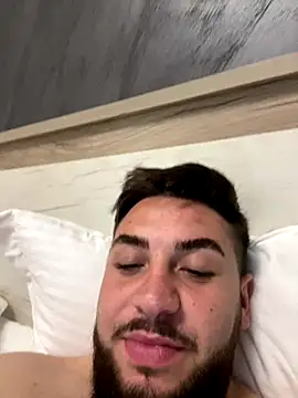 MilanYaman online show from 10.12.25