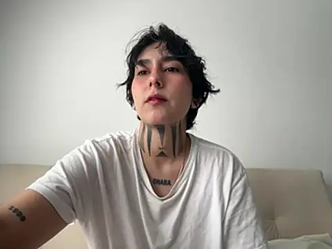 DaisyEmily online show from 06.04.26