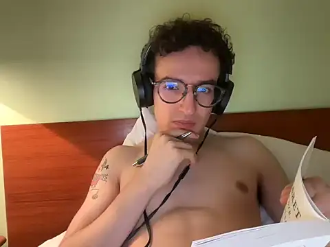 Snapshot of Poeta98@xh chatting on 10.03.25 Poeta98xh online show from 10.03.25