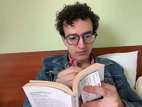 Snapshot of Poeta98@xh chatting on 10.04.25 Poeta98xh online show from 10.04.25