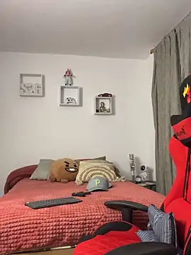 Snapshot of Ezzio_Scolaro chatting on 11.07.25 Ezzio Scolaro online show from 11.07.25