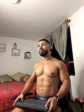 Snapshot of Ezzio_Scolaro chatting on 11.23.25 Ezzio Scolaro online show from 11.23.25