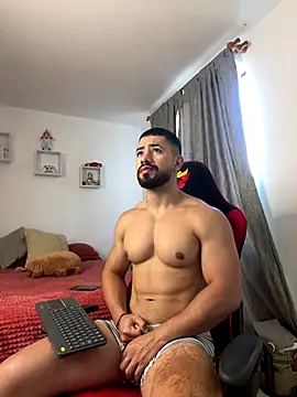 Snapshot of Ezzio_Scolaro chatting on 11.26.25 Ezzio Scolaro online show from 11.26.25