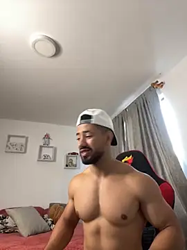 Snapshot of Ezzio_Scolaro chatting on 11.27.25 Ezzio Scolaro online show from 11.27.25