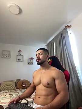 Snapshot of Ezzio_Scolaro chatting on 12.14.25 Ezzio Scolaro online show from 12.14.25