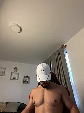 Ezzio Scolaro online show from 03.08.26