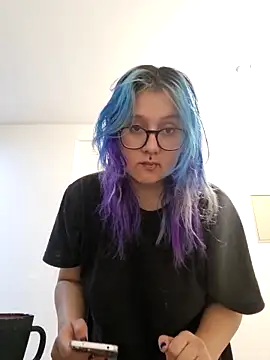 Snapshot of DaiaDemoniaka chatting on 10.16.25 DaiaDemoniaka online show from 10.16.25