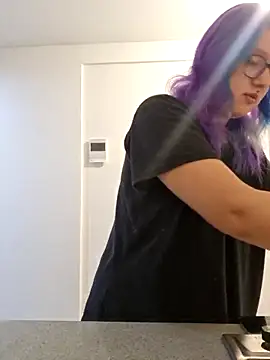 Snapshot of DaiaDemoniaka chatting on 10.18.25 DaiaDemoniaka online show from 10.18.25