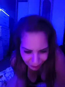 KRISZTIN1987 online show from 10.21.25