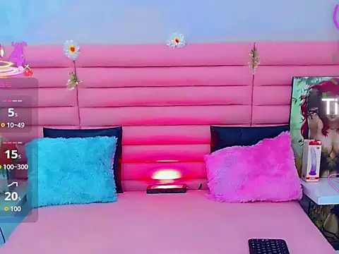 miss dania75 online show from 11.15.25