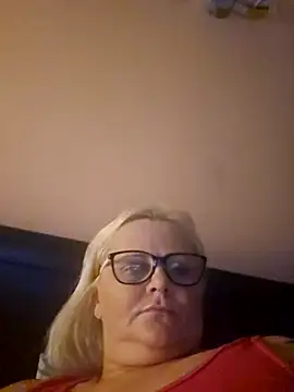 NieMaJazdyBezGwiazdy7883 online show from 10.09.25