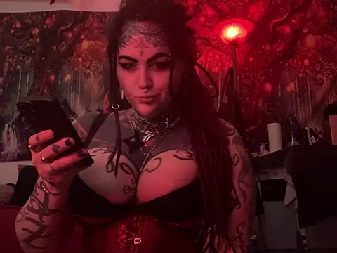 Snapshot of nyxvelon chatting on 02.18.26 nyxvelon online show from 02.18.26