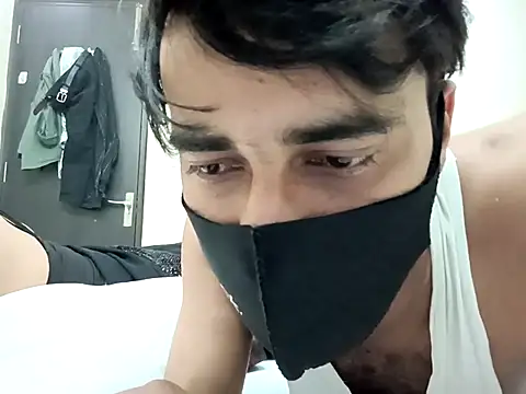 horny milf couple online show from 10.17.25