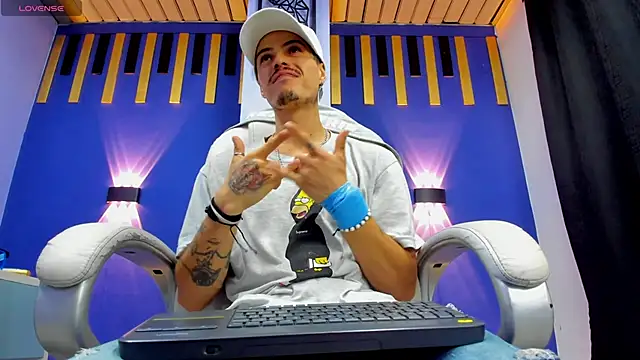 imsammytop online show from 11.18.25