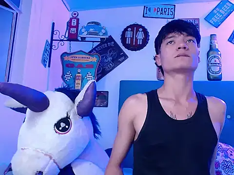 alex russo   online show from 10.10.25