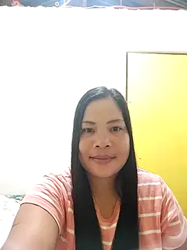 Snapshot of shyhotpinay_32 chatting on 10.08.25 shyhotpinay 32 online show from 10.08.25