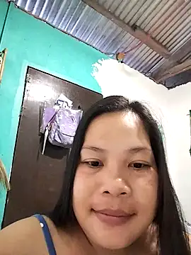 Snapshot of shyhotpinay_32 chatting on 10.10.25 shyhotpinay 32 online show from 10.10.25