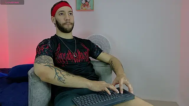 angel kyrozz online show from 03.12.26