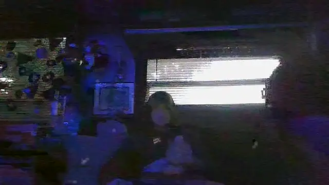 Snapshot of SWAGGDaddy93 chatting on 10.05.25 SWAGGDaddy93 online show from 10.05.25