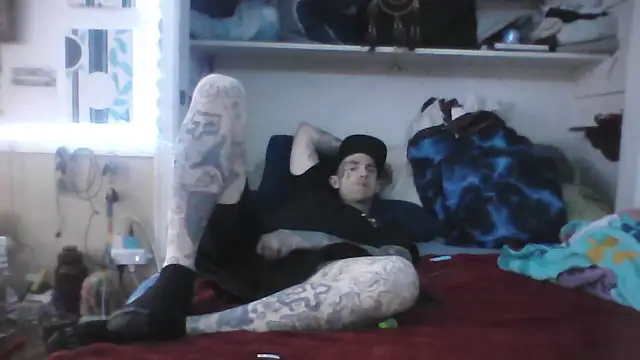 Snapshot of SWAGGDaddy93 chatting on 02.18.26 SWAGGDaddy93 online show from 02.18.26