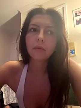 Snapshot of LuluMaexox chatting on 10.14.25 LuluMaexox online show from 10.14.25