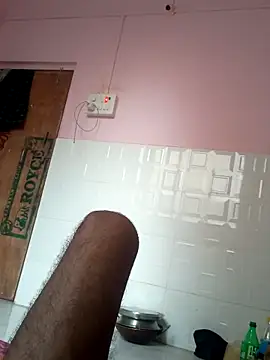 Snapshot of shohrab_hot chatting on 10.13.25 shohrab hot online show from 10.13.25