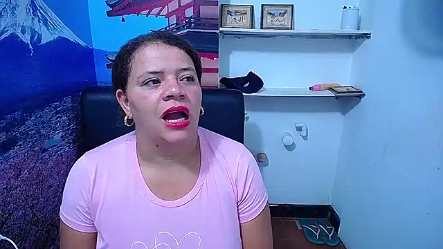 Snapshot of Biigg_xxx chatting on 10.22.25 Biigg xxx online show from 10.22.25