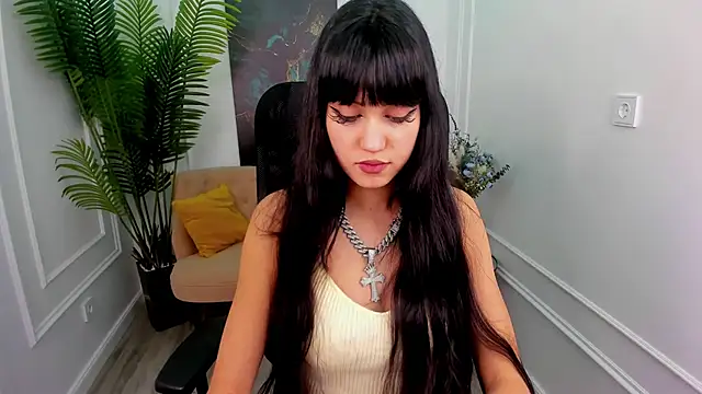 TiffanyYounge online show from 01.11.26