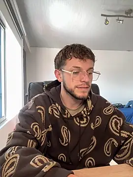 noah red online show from 11.17.25