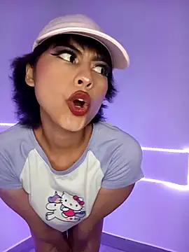 Snapshot of Eva_Feller69 chatting on 10.28.25 Eva Feller69 online show from 10.28.25