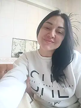 Snapshot of LuceSkys chatting on 11.01.25 LuceSkys online show from 11.01.25