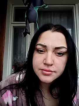 Snapshot of LuceSkys chatting on 11.13.25 LuceSkys online show from 11.13.25