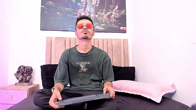 Timothe Evans online show from 10.23.25