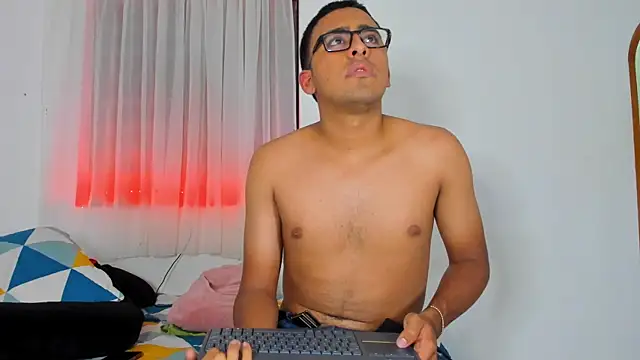 Sexy Couple Xx online show from 10.13.25