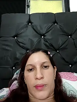Mariana08andDiego online show from 11.22.25