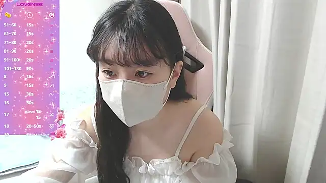 hinako08 online show from 12.18.25