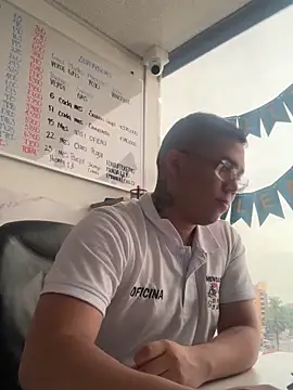 Snapshot of LiamColby_ chatting on 03.27.26 LiamColby online show from 03.27.26