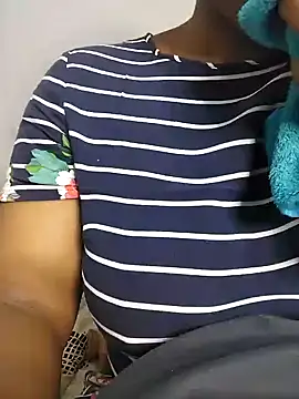 WildnWetMilfX36 online show from 04.19.26