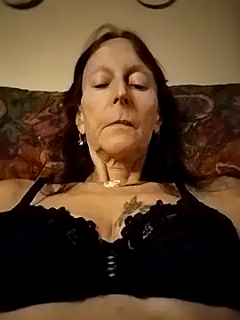 Snapshot of Spicylady1234 chatting on 11.27.25 Spicylady1234 online show from 11.27.25