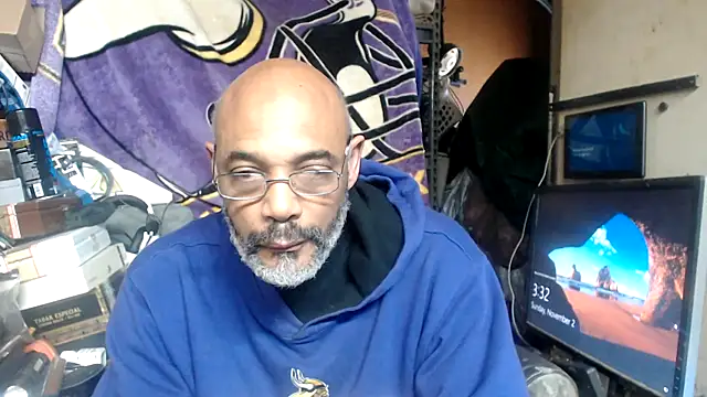 Snapshot of A_CIGAR_MAN chatting on 11.02.25 A CIGAR MAN online show from 11.02.25