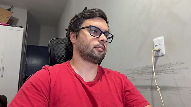 Snapshot of CasalManeiro25 chatting on 10.22.25 CasalManeiro25 online show from 10.22.25